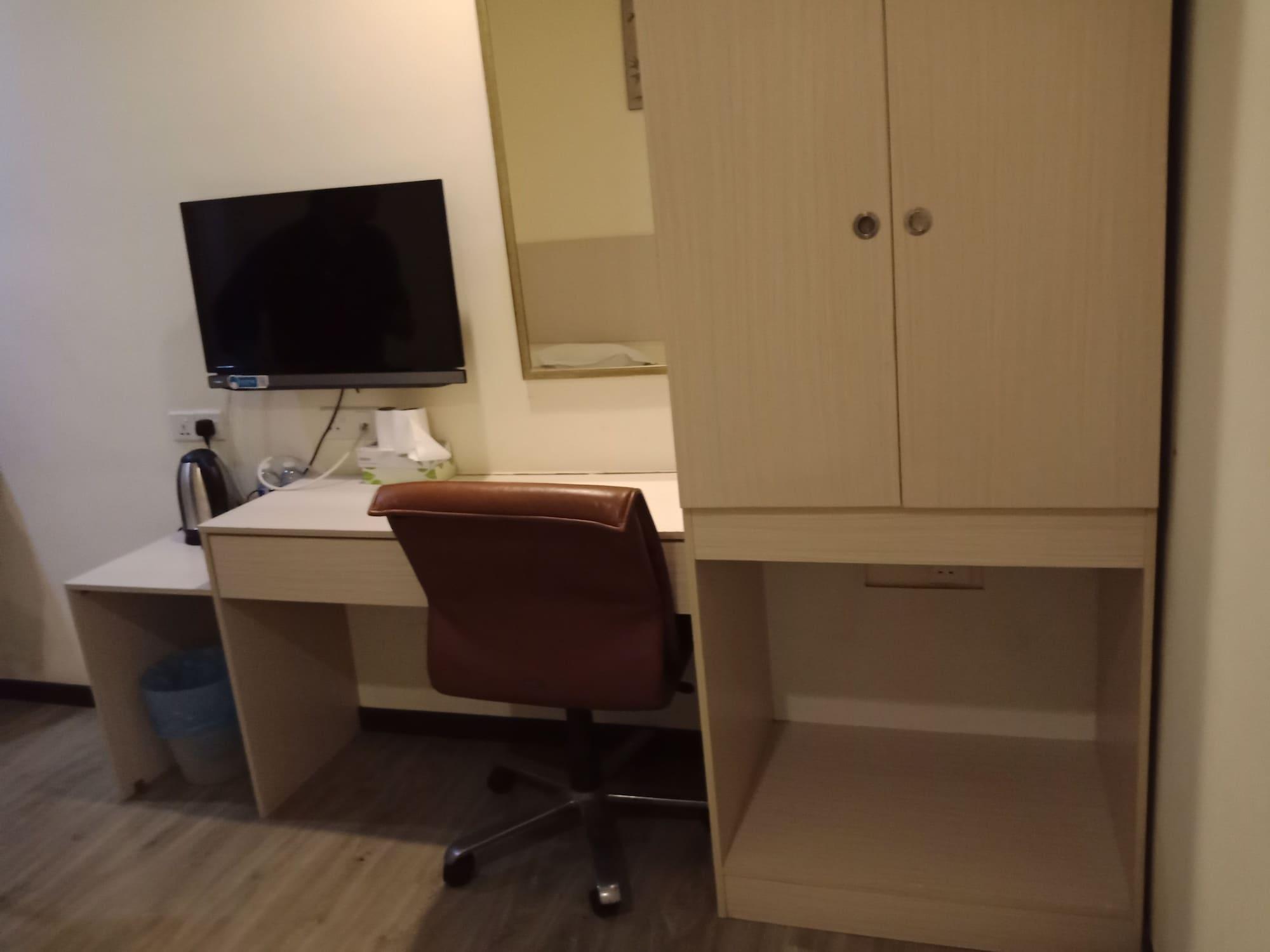Hotel Zamburger Bukit Segar Cheras Kültér fotó