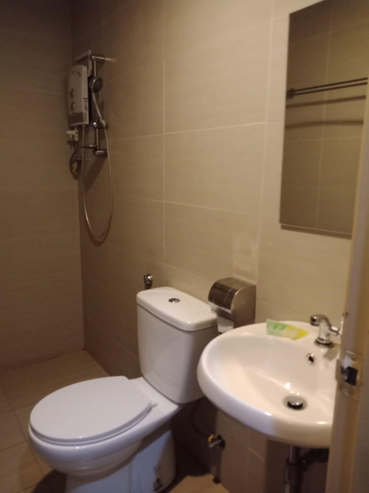 Hotel Zamburger Bukit Segar Cheras Kültér fotó