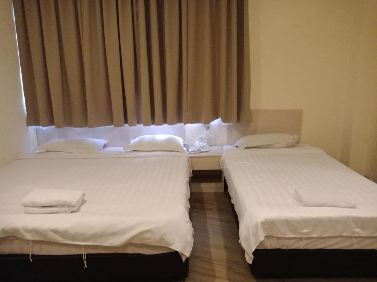 Hotel Zamburger Bukit Segar Cheras Kültér fotó